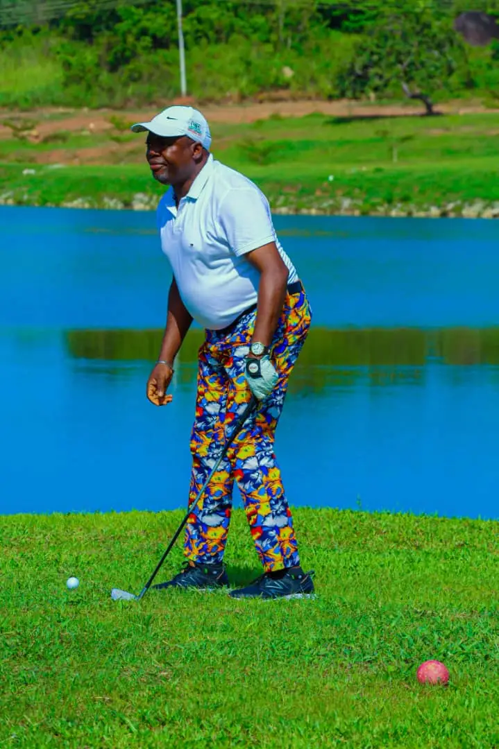 Nibanola Golfer 5